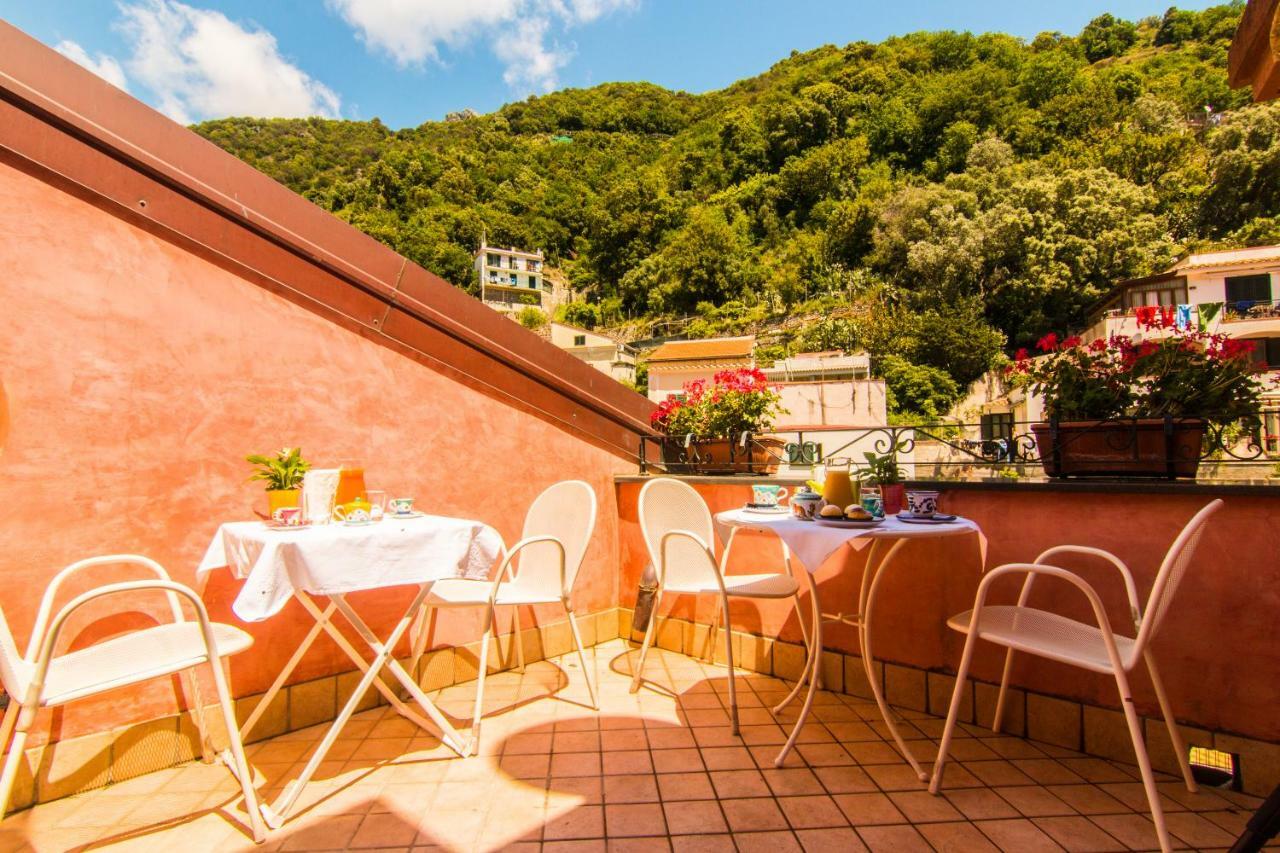 B&B Sotto Un Tetto Cetara Exterior foto